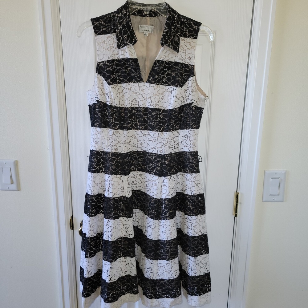 Signature‎ By Robbie Bee Dress Size 12 Sleeveless Lace Striped Black White Lined